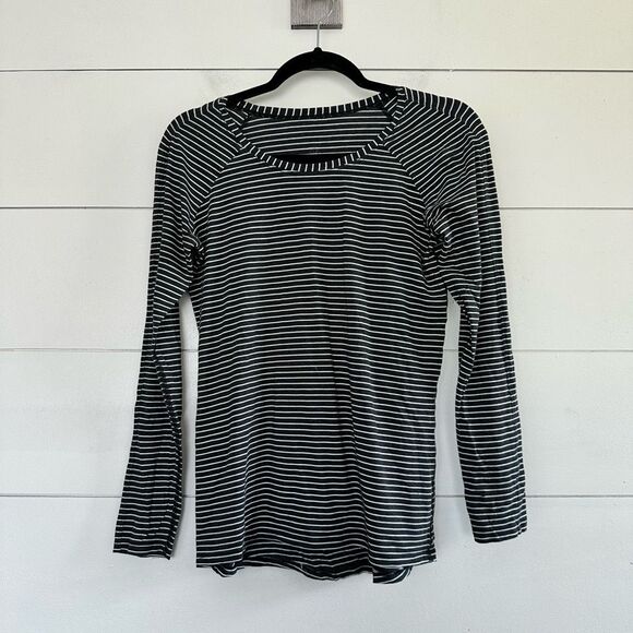 lululemon athletica Tops - Lululemon Women’s 6 Striped Longsleeve Tee